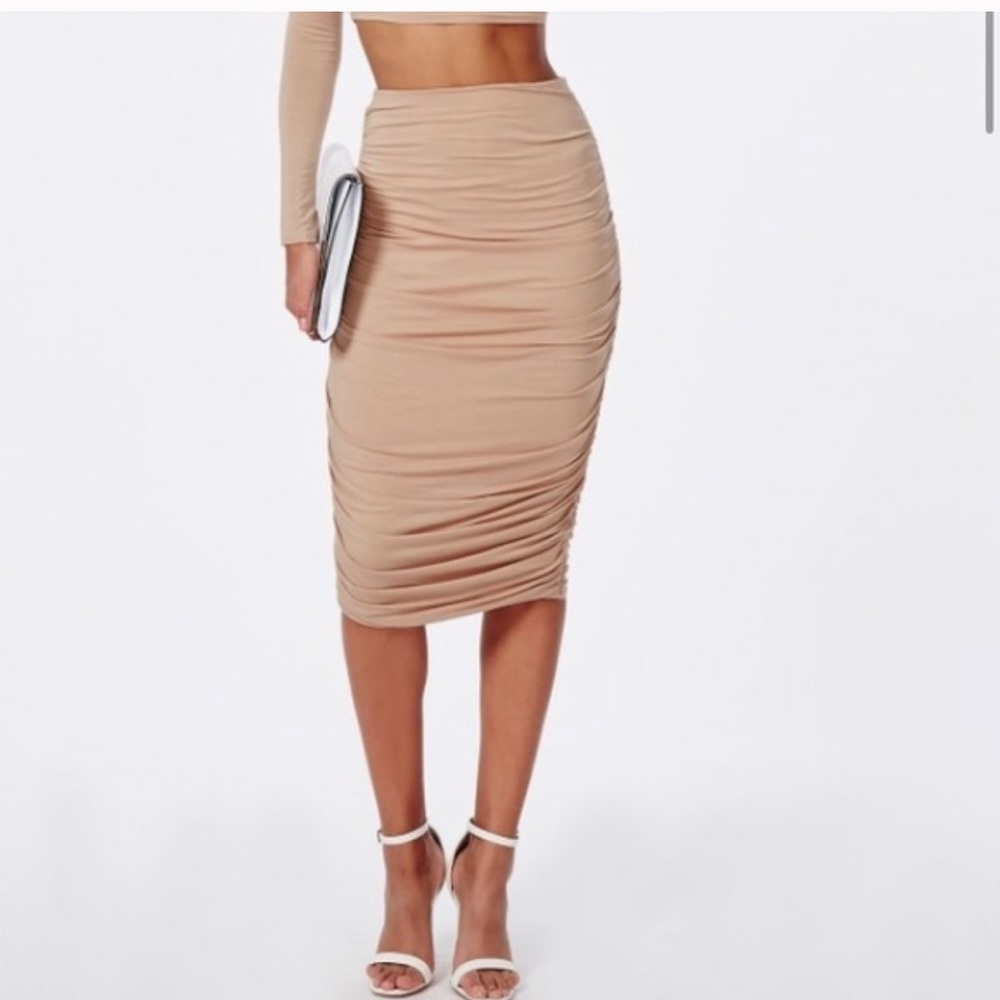 Missguided nude skirt